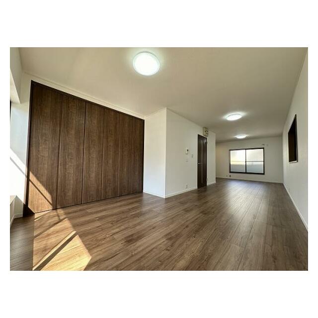 LDK収納スペースもございます