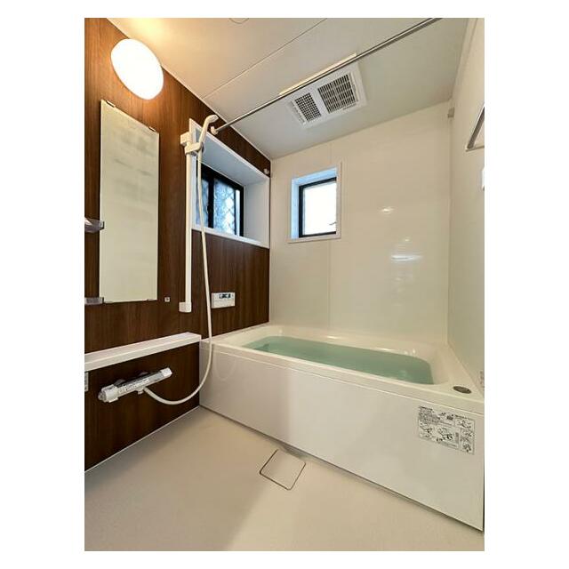 お風呂新品交換済みです