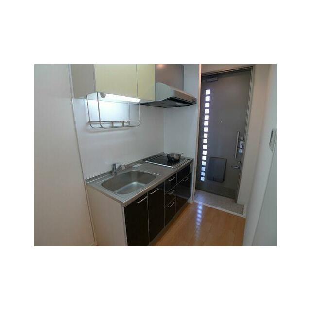 【キッチン】収納が充実しておりますので、キッチンまわりをいつでも綺麗に保てます♪