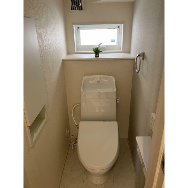 見落としなしで隅々チェック。トイレは家を映す鑑となります。（4号棟）