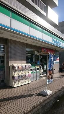 ファミリーマート浦和根岸店