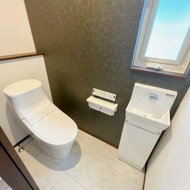 １階トイレは手洗いスペースもあり来客時に嬉しいです！