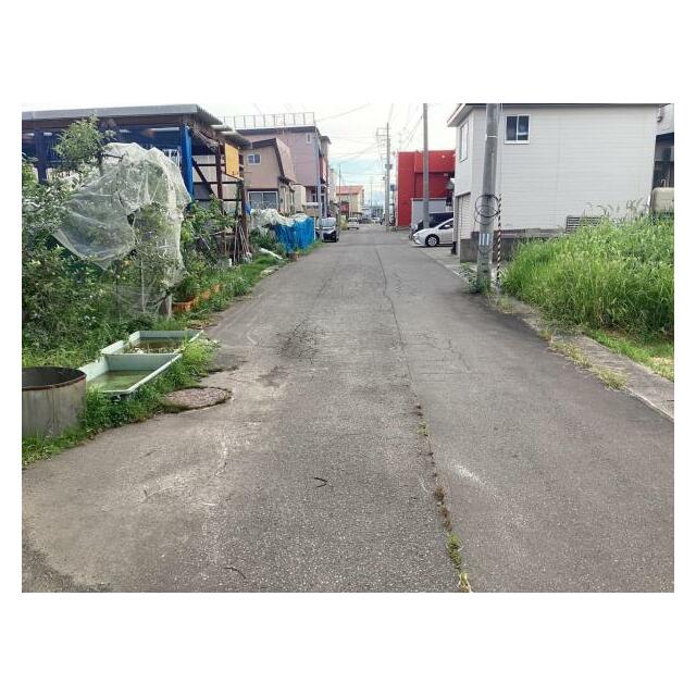 南東向き道路（東より撮影）