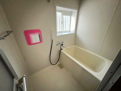 日々の疲れを癒すお風呂付です