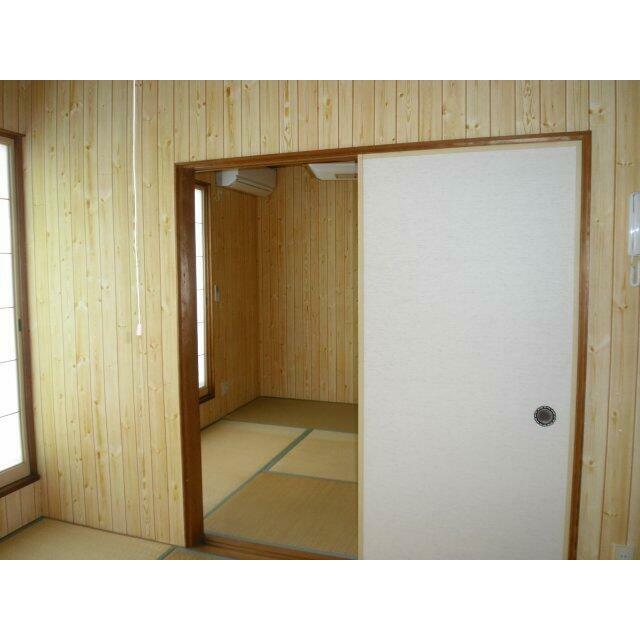 6畳・4.5畳は仕切られいますが襖を開ければ行き来できます