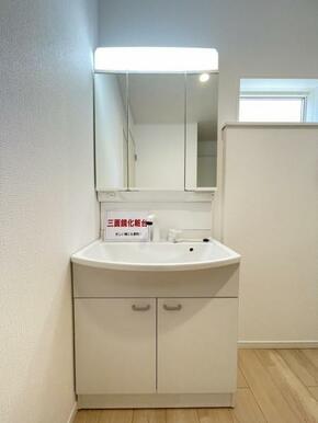 水が流れやすく汚れがたまりにくい設計でお手入れもらくらくです！