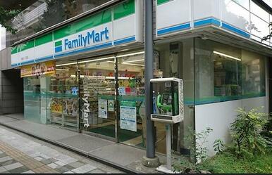 ファミリーマート　駒沢一丁目店