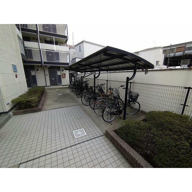 駐輪場　原付＆自転車のみ駐輪可能