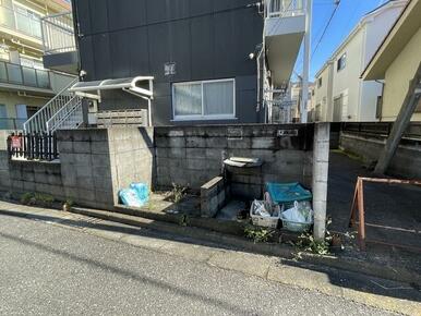 敷地内ゴミ置き場