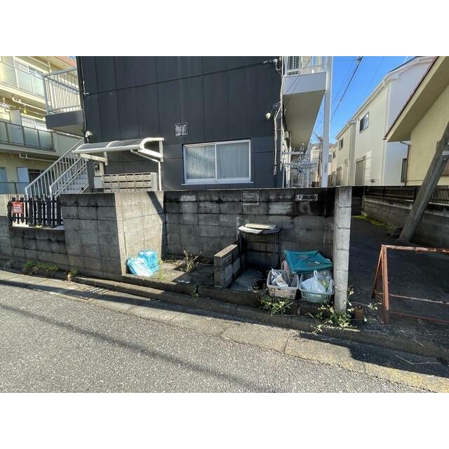 敷地内ゴミ置き場