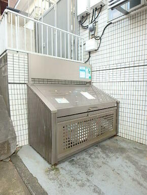 ごみ置き場