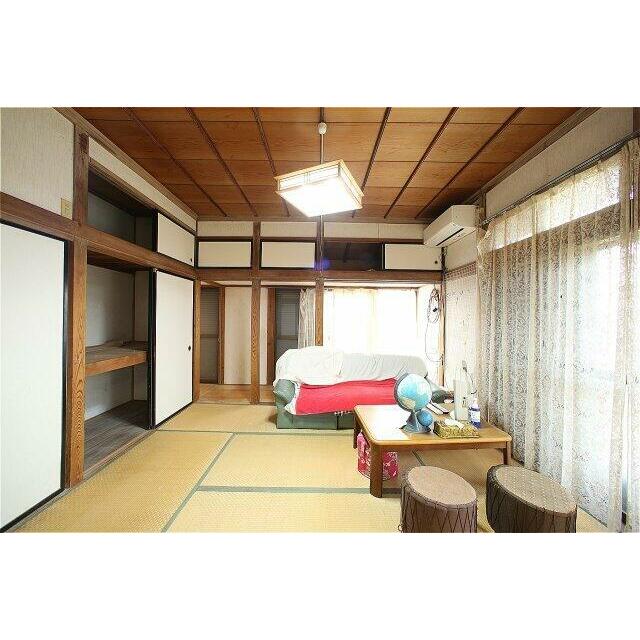 柔らかい畳が心地よい和室