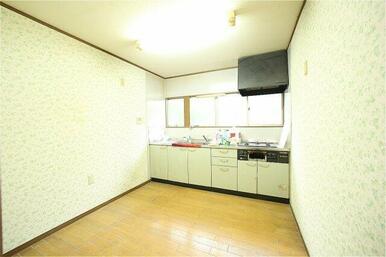 増築部分のダイニングキッチンです