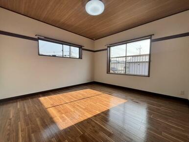 直接バルコニーに出られるので、洗濯物も楽々＾＾