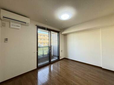 【室内物干し】雨天・曇天時だけでなく花粉対策や防犯上、人目を避けたい洗濯物の室内干しに役立つホスク…