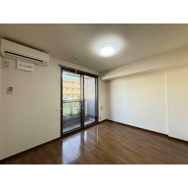 【室内物干し】雨天・曇天時だけでなく花粉対策や防犯上、人目を避けたい洗濯物の室内干しに役立つホスク…