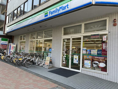 ファミリーマート新横浜三丁目店