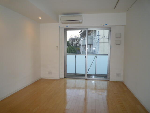 渋谷区 神宮前３丁目 表参道駅 2階 1k 渋谷区の貸マンションの物件情報 賃貸 アパート マンション 一戸建て 東京都品川 区の賃貸なら株式会社巴不動産 62cf54e60e1622f2ec