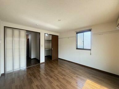 画鋲や釘を使わずに、ちょっとした物かけに大変便利な化粧幕板♪時計やポスター・絵画を掛けてお部屋をお…