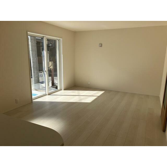 リビングと洋室の使い分けで生活にメリハリを（2号棟）