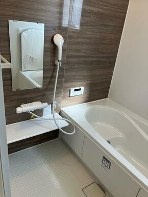 一日の終わりはバスタイムでリラックス。お湯でぽっかぽかに温まって快眠を（2号棟）