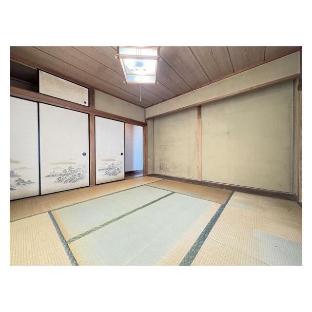 一部屋あるとうれしい和室。客間、晩酌、家族団らんなど色々使えますね。
