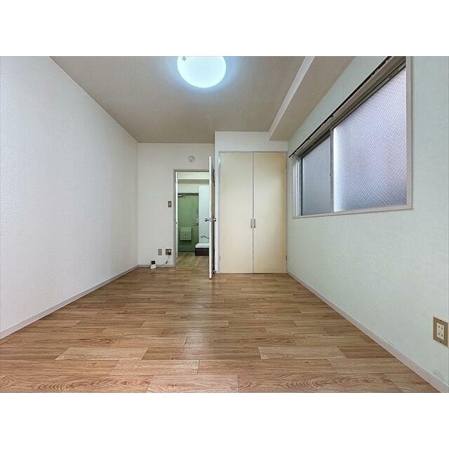 窓側から見たお部屋です