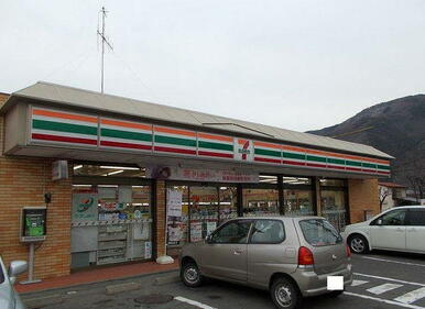 セブンイレブン戸倉店