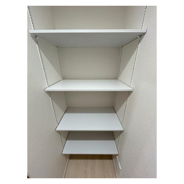 キッチン横収納