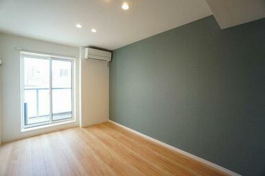 【７．２帖洋室】１．８帖ウォークイン・クローゼット付き