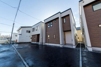 外観（(2)(3)号棟）