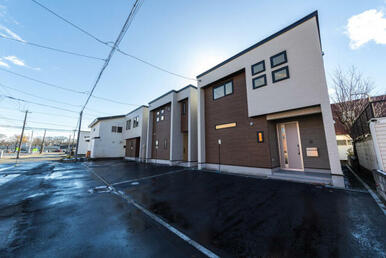 外観（(1)(2)(3)号棟）