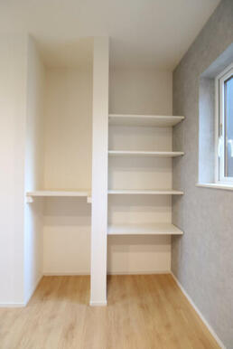 キッチン横収納