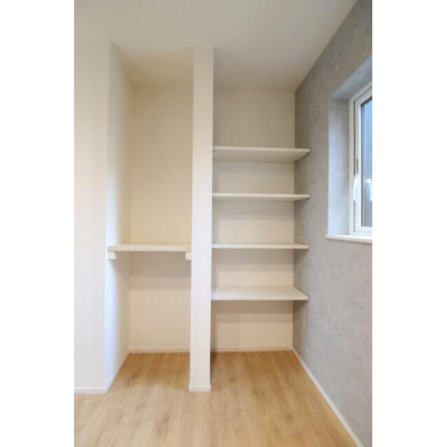 キッチン横収納