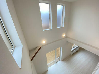 【2号棟】吹抜け