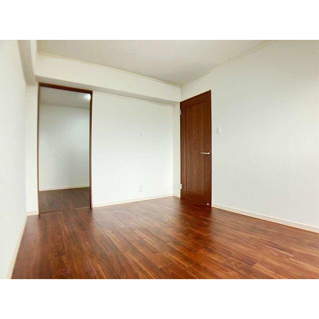 「洋室約６帖」