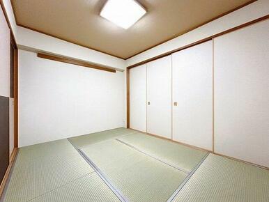 「和室」別角度写真です。ＬＤＫに隣接しています。