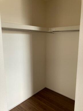 普段着もお気に入りの1着もここに収納！（2号棟）