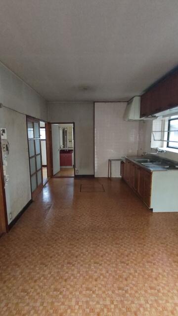 物件画像 直方市 大字感田 (遠賀野駅) 2階建 4LDK