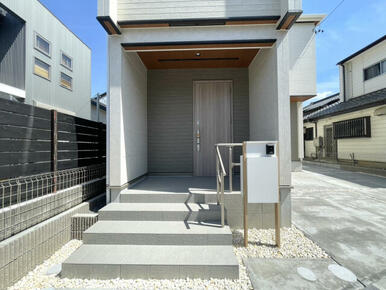 宅配ボックス付き門柱