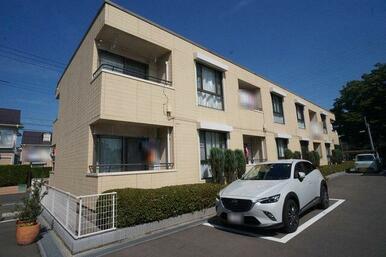 【パレスパークサイド大宮Ａ】植栽が年数を重ねる事に味わいを増し、経年美化を創造するシャーメゾン。是…