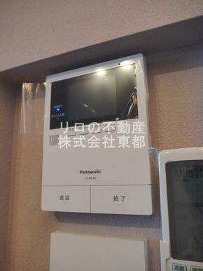 訪問者が一目で分かるＴＶモニタ付インターホンです！