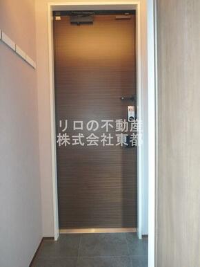 すっきりシンプルな玄関スペースです！