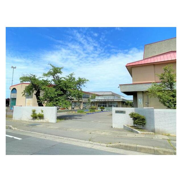 弘前市立豊田小学校徒歩８分（５５０～５８９ｍ）