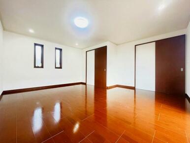 2階南西側洋室２