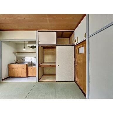 天袋もありしっかり入る押入れです