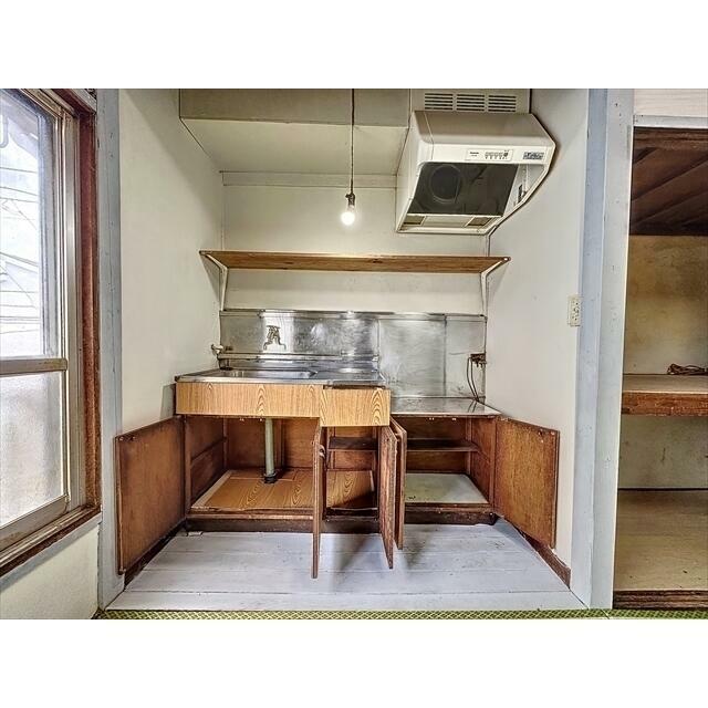 キッチン下に収納スペースがあります