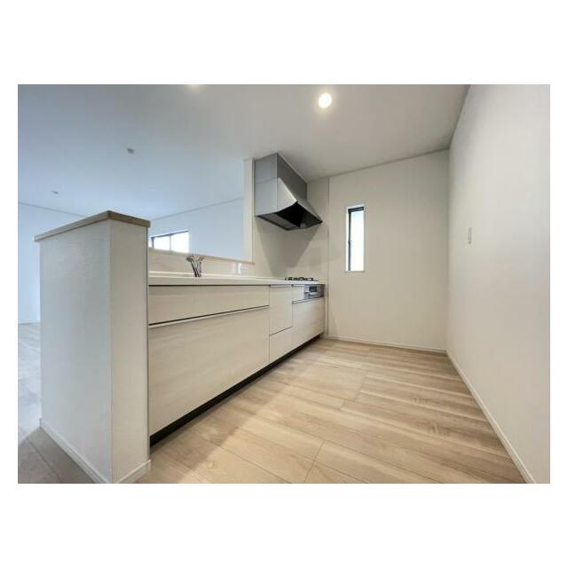 リビングの様子を見ながら家事ができるので小さなお子さまがいるご家庭も安心です＾＾