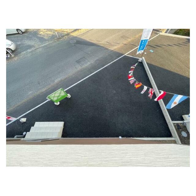 カースペース2台！並列駐車もできます♪