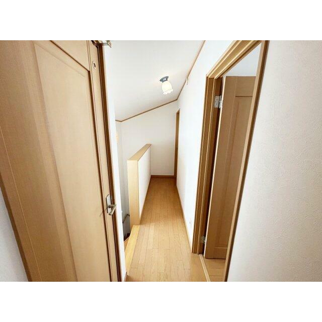勾配天井がワンポイントになっています